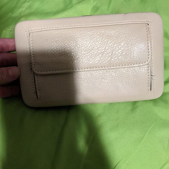 tan cross wallet - Picture 5 of 7